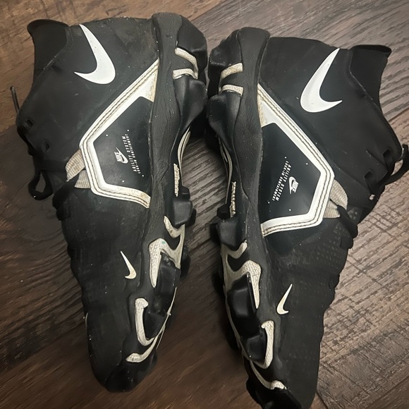 Nike Alpha Black Football Cleats Size 4 Y Youth - Picture 2 of 6